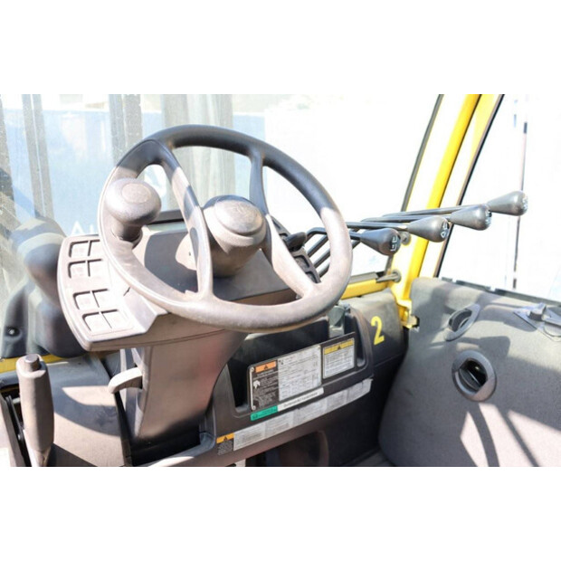 2010 Hyster H5.5FT-42220479