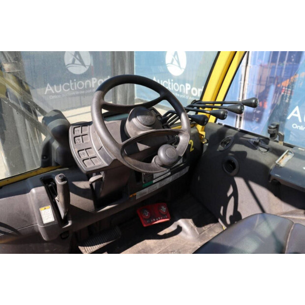 2010 Hyster H5.5FT-42220497