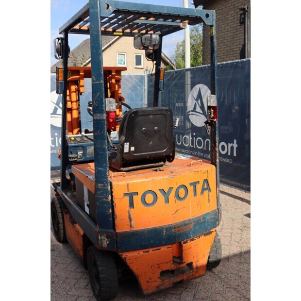Toyota 4FB15-42220570