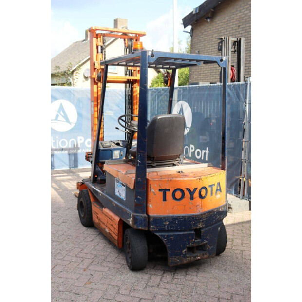 Toyota 4FB20-42220593