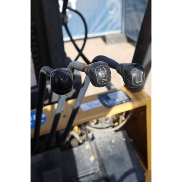 2002 Caterpillar GC45K-42220644