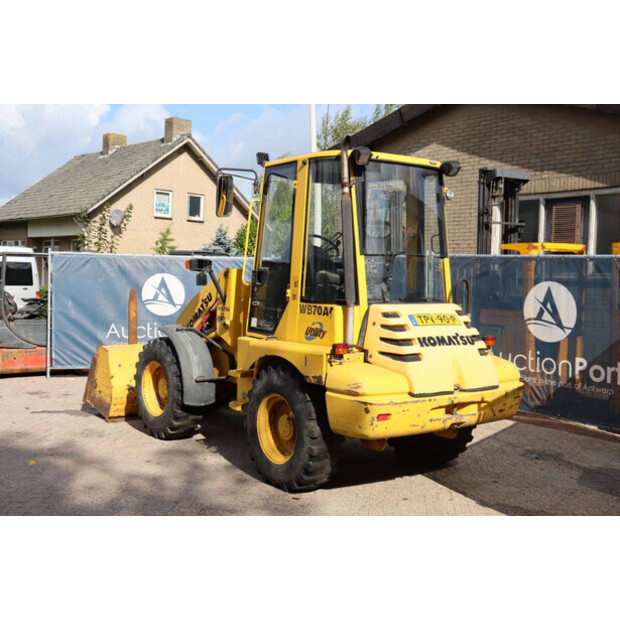 1998 Komatsu WB70A-42221019