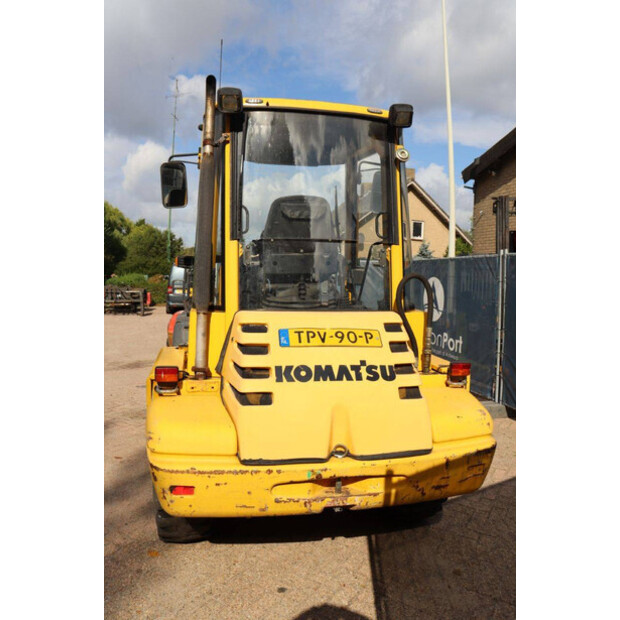 1998 Komatsu WB70A-42221020
