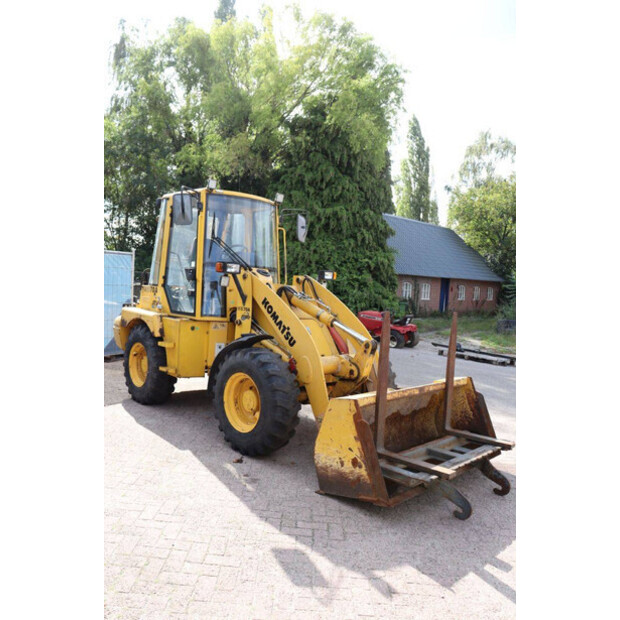 1998 Komatsu WB70A-42221021