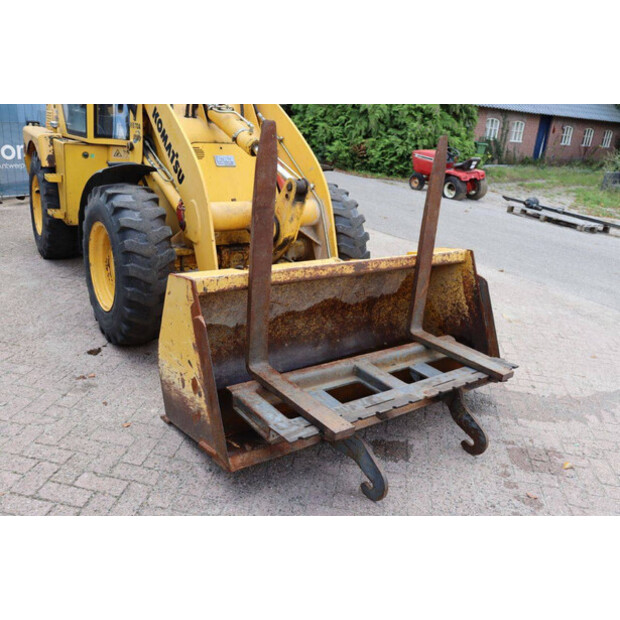 1998 Komatsu WB70A-42221025