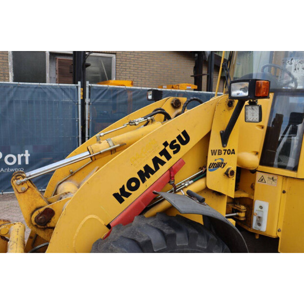 1998 Komatsu WB70A-42221027
