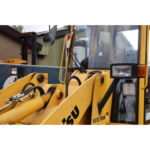 1998 Komatsu WB70A-42221028
