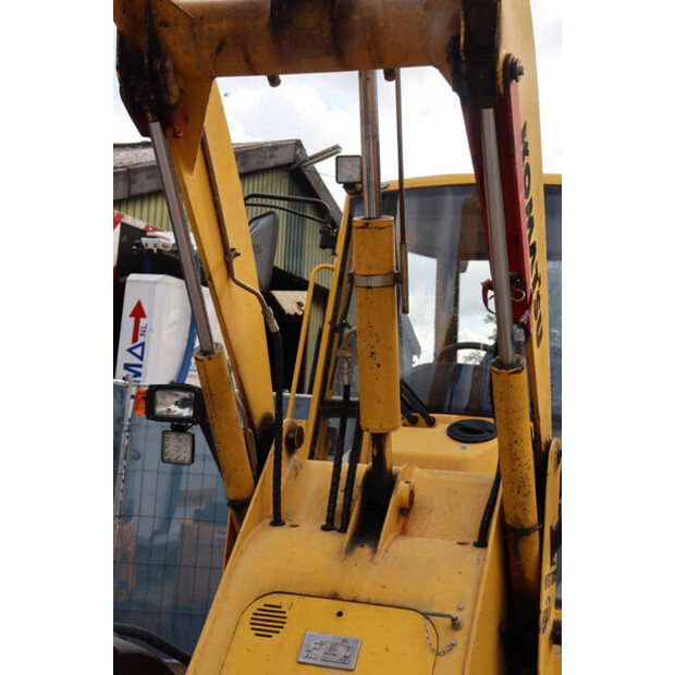 1998 Komatsu WB70A-42221059