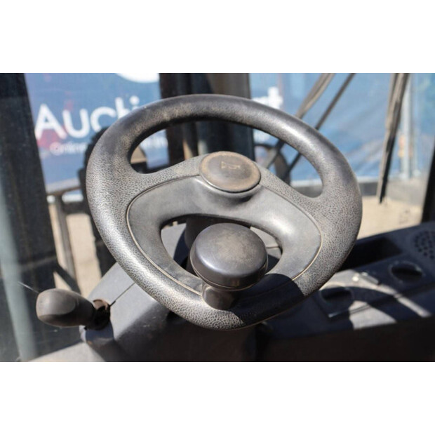 2011 Linde H25D-01-42221872