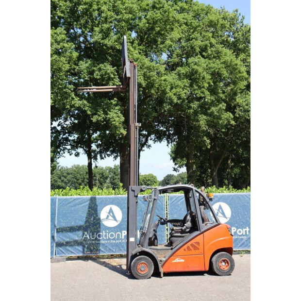 2011 Linde H25D-01-42221879