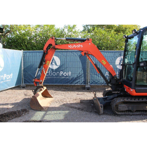 2018 KUBOTA KX027-4-42222080