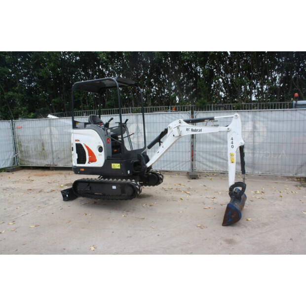 2016 BOBCAT E17-42222430