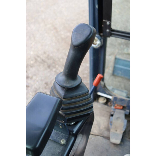 2006 HANIX H36C-42222692