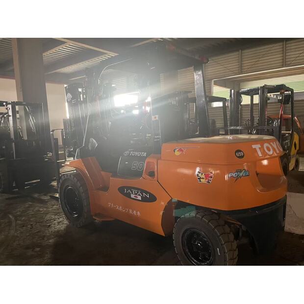 2019 Toyota 50T-42223686