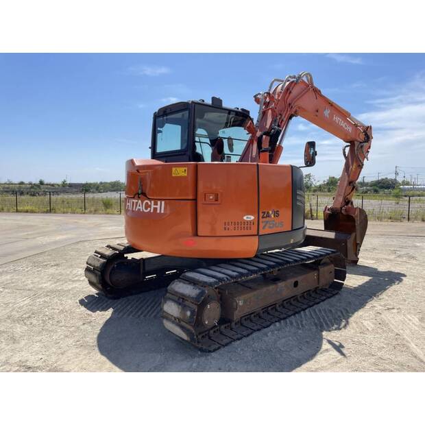 2015 Hitachi ZX75US-5B-42223972