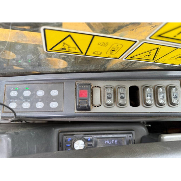 2010 Caterpillar 320DL-42224695