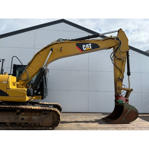 2010 Caterpillar 320DL-42224698