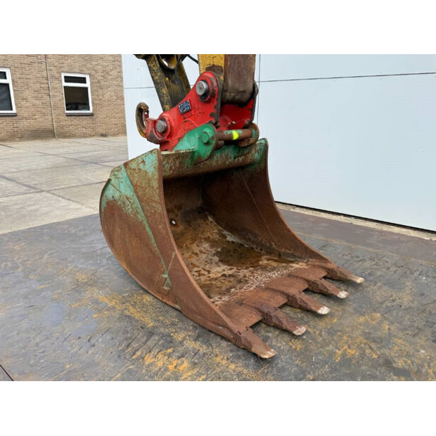 2010 Caterpillar 320DL-42224702