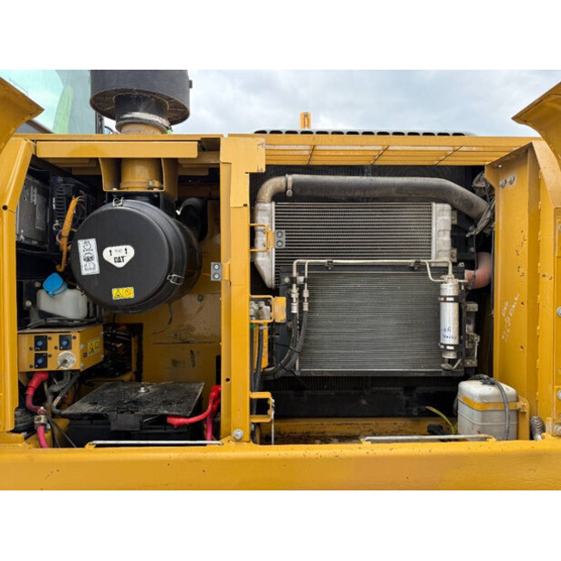 2010 Caterpillar 320DL-42224708
