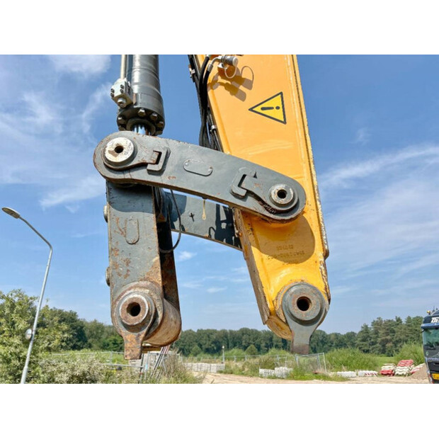 2019 Liebherr R950-42225257