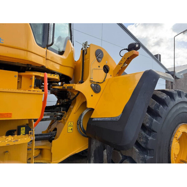 2018 Volvo L220H-42225657