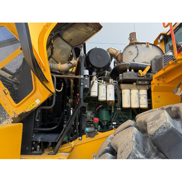 2018 Volvo L220H-42225661