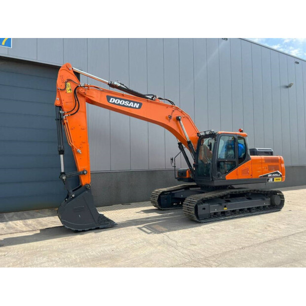 2025 Doosan DX225LC-7M-42225787