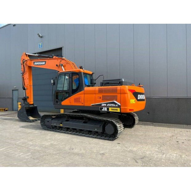 2025 Doosan DX225LC-7M-42225788