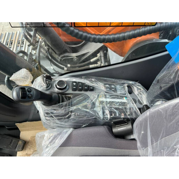 2025 Doosan DX225LC-7M-42225800