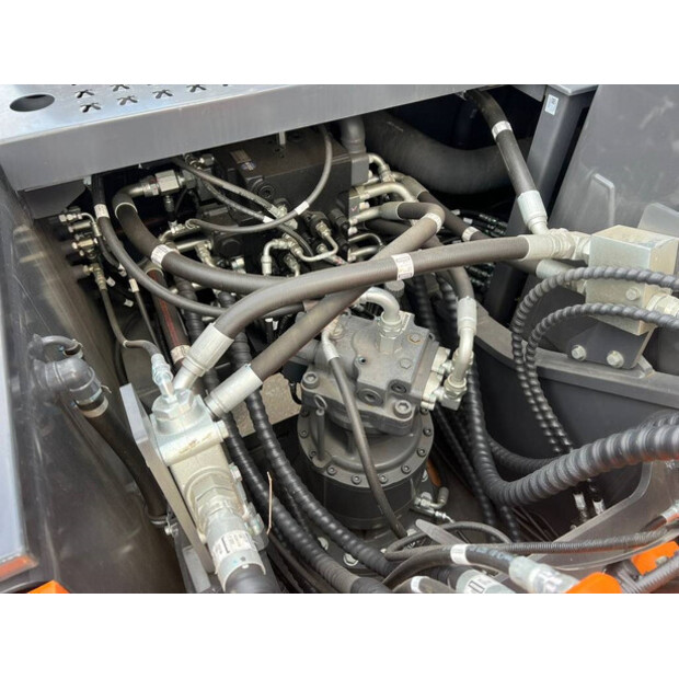 2025 Doosan DX225LC-7M-42225806