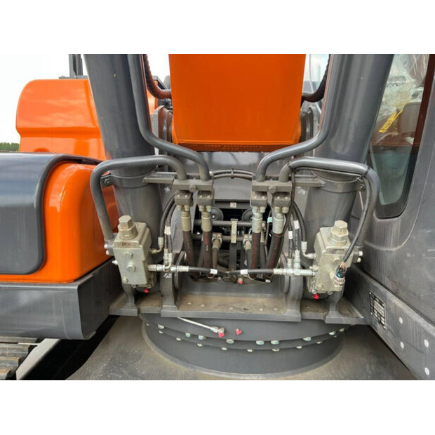 2025 Doosan DX225LC-7M-42225809