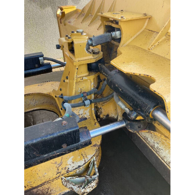 2020 Caterpillar D6K2 LGP-42225846