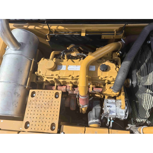2021 Caterpillar 325D-42227177