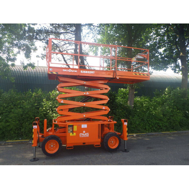 2016 SkyJack SJ6832RT-42227738