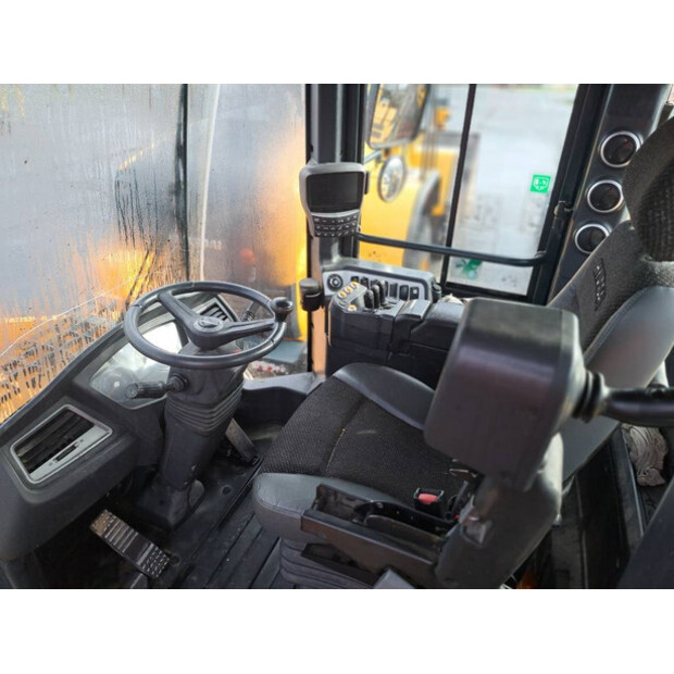 2018 Hyundai HL 980-42227852