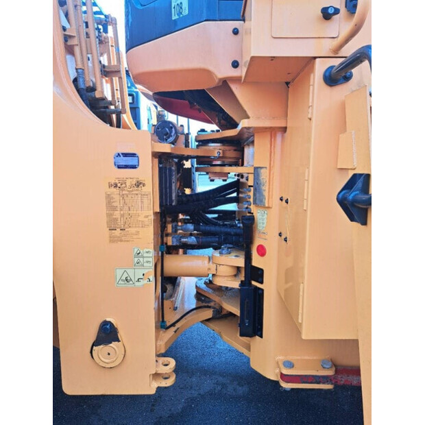 2018 Hyundai HL 980-42227855