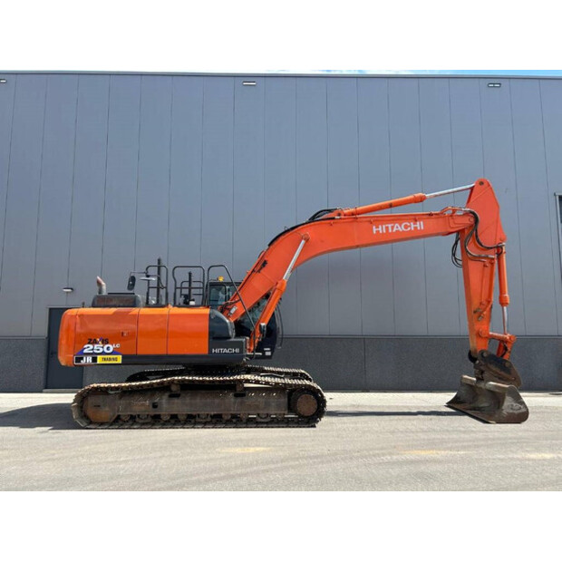 2020 Hitachi ZX250LC-6-42228634