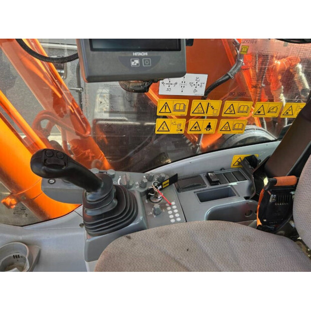 2020 Hitachi ZX250LC-6-42228642