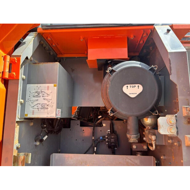 2020 Hitachi ZX250LC-6-42228653