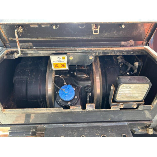 2020 Hitachi ZX250LC-6-42228656