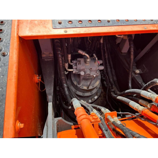 2020 Hitachi ZX250LC-6-42228663