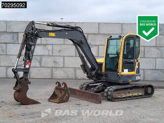 صورة ل حفارات صغيرة 2007 فولفو ECR58