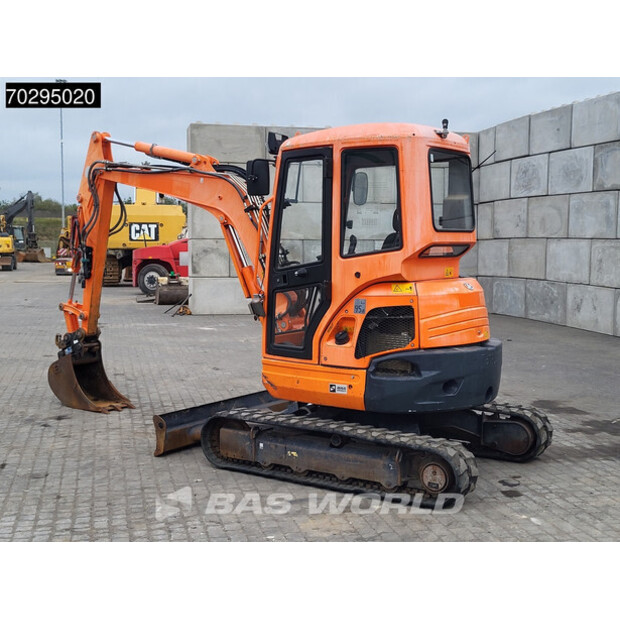 2015 KUBOTA U35-3A3-42229891