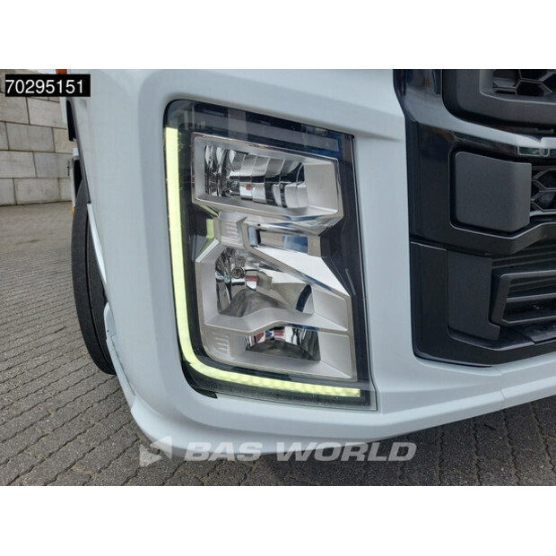 2022 Ford F-Max 500-42230100