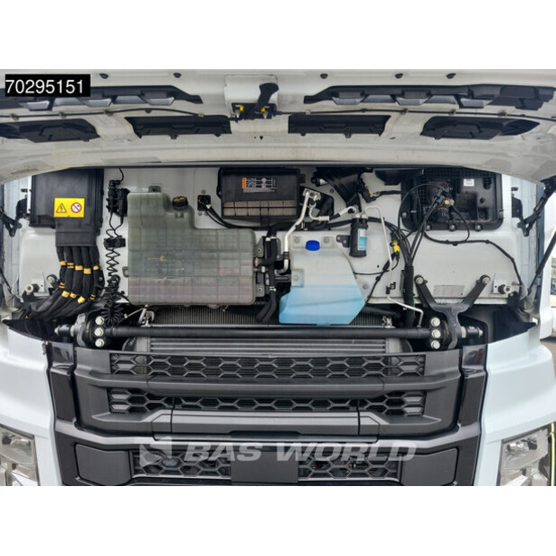 2022 Ford F-Max 500-42230102
