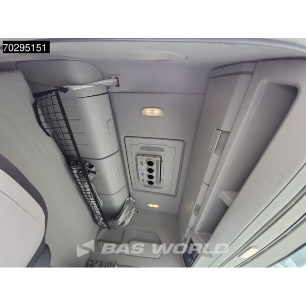 2022 Ford F-Max 500-42230109