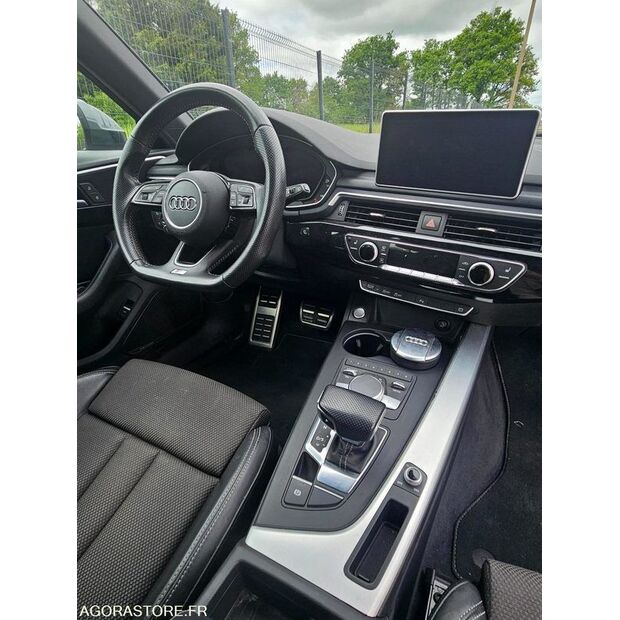 2016 Audi A4-42243327