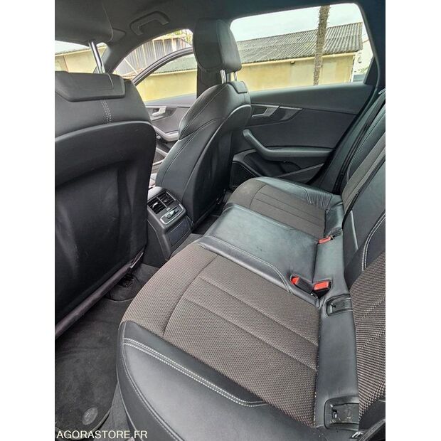 2016 Audi A4-42243330