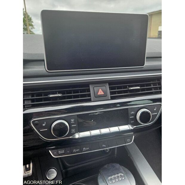 2016 Audi A4-42243335