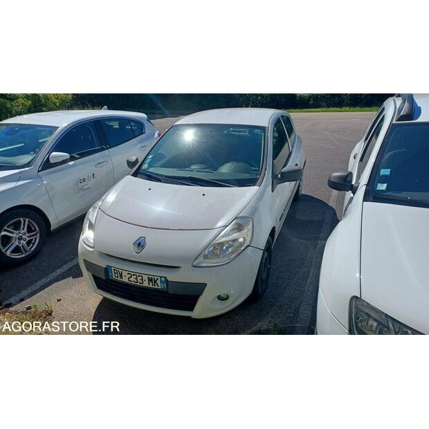 2011 Renault Clio-42243840